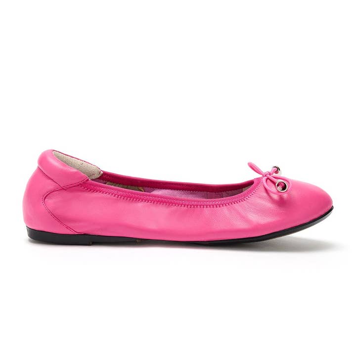 Sandringham - Ballerines en cuir rose fuchsia pour la vente par Cocorose London