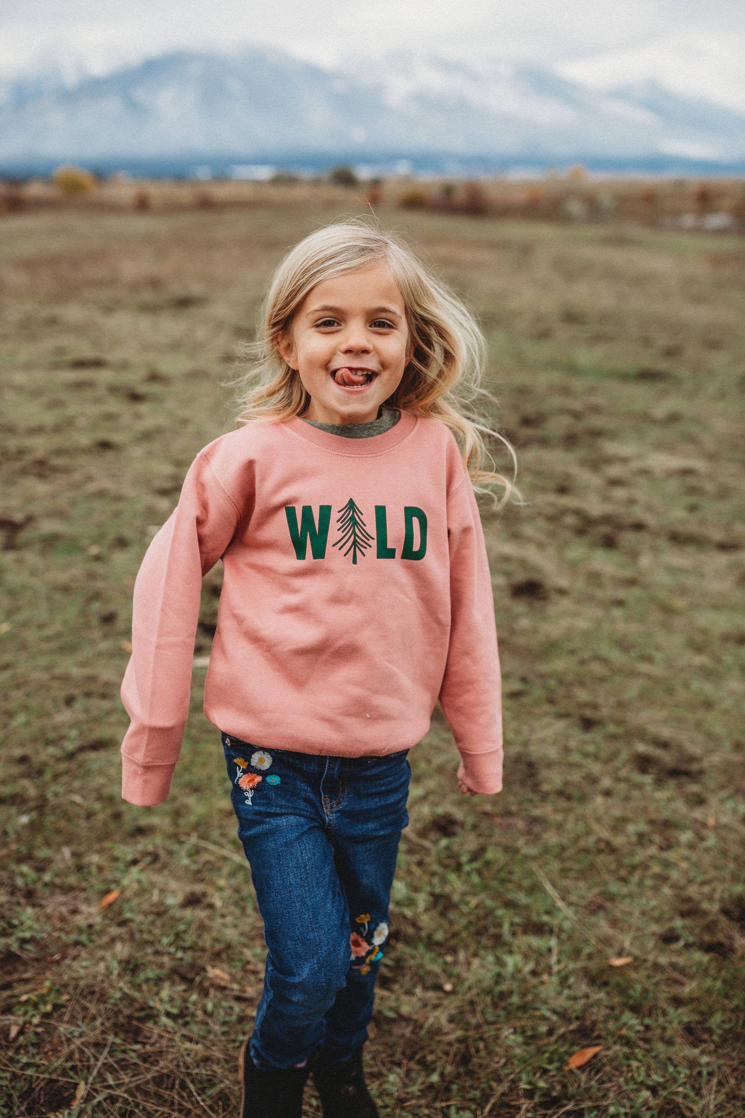 Made of Mountains - Wholesale Sweatshirt - Kinderen - WILD Tree Crew voor kinderen1