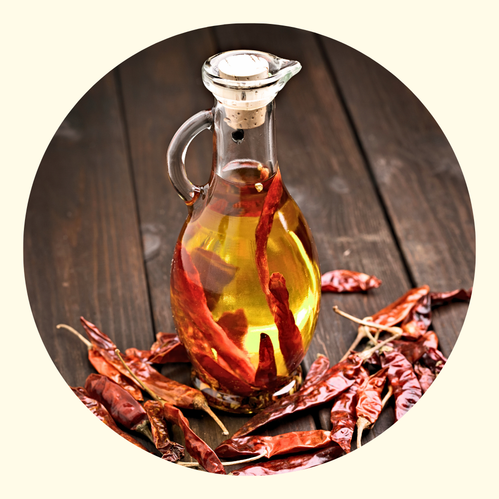 Gourm.it - Vendita all'ingrosso Olio d'oliva - Condimento a Base di Olio di Oliva 100% al Peperoncino – 250 ml1