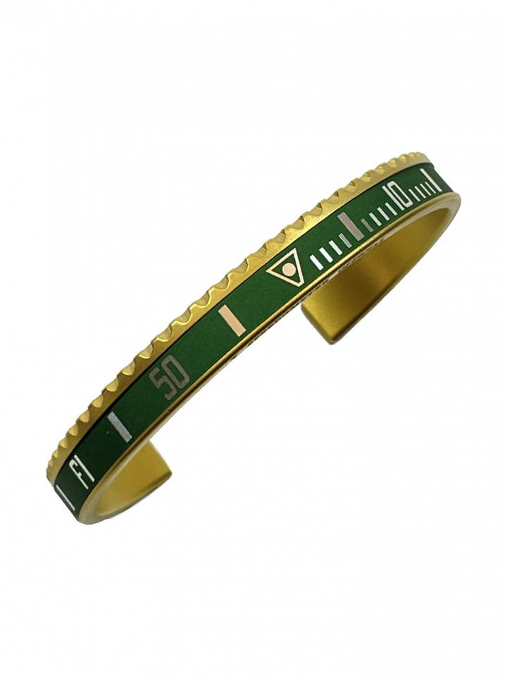 PVD GOLD VINTAGE MATTES ARMBAND FARBE GRÜN für den Großhandel von Speedometer Official