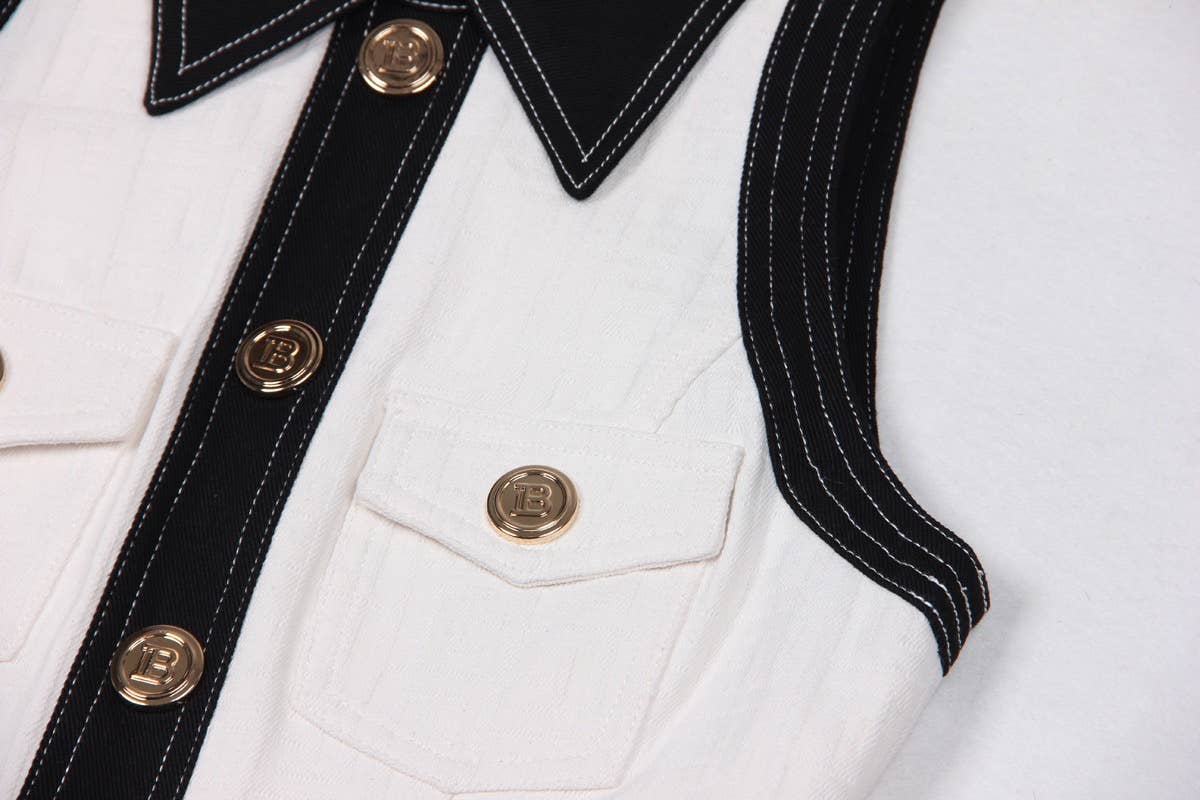 Productseeker - Wholesale Dress - Women's - DR038 Short-sleeved Dress With Gold Buttons3