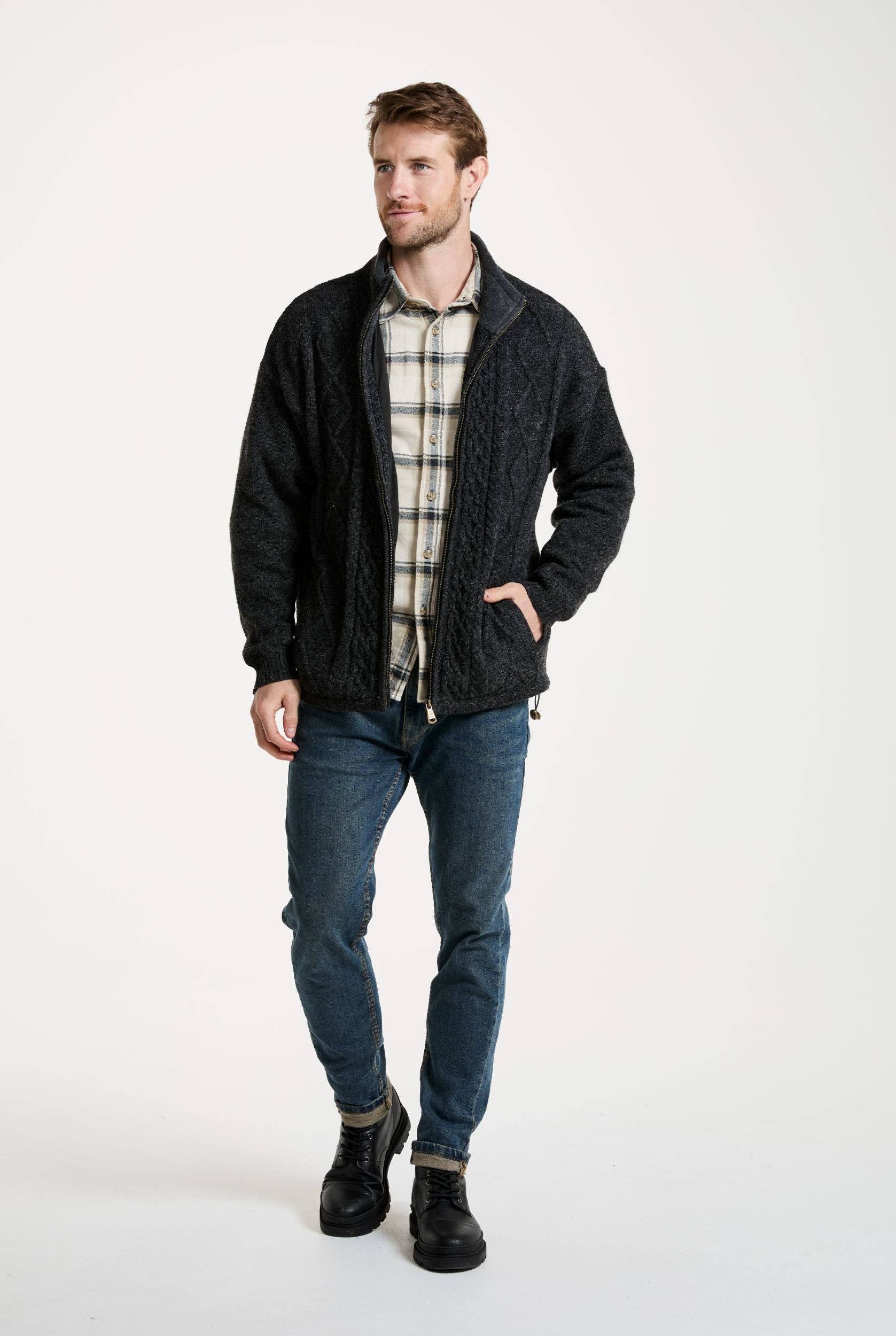 Aran Woollen Mills – Cardigan - Homem por atacado – Cardigã Masculino Farmleigh Forrado em Lã - Cinza5