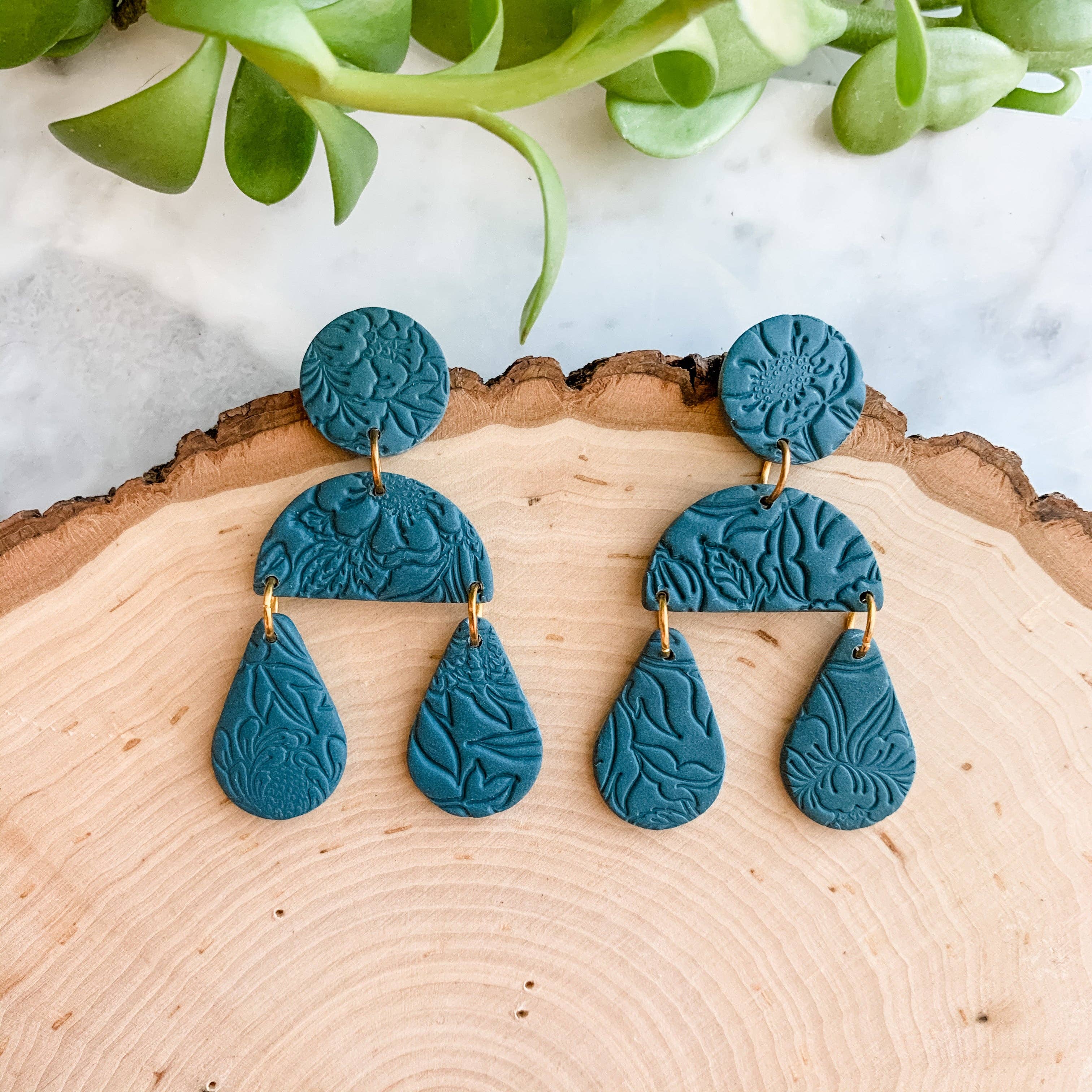 WARAO Jewelry – Großhandel Ohrhänger – Dalia - Spitze0