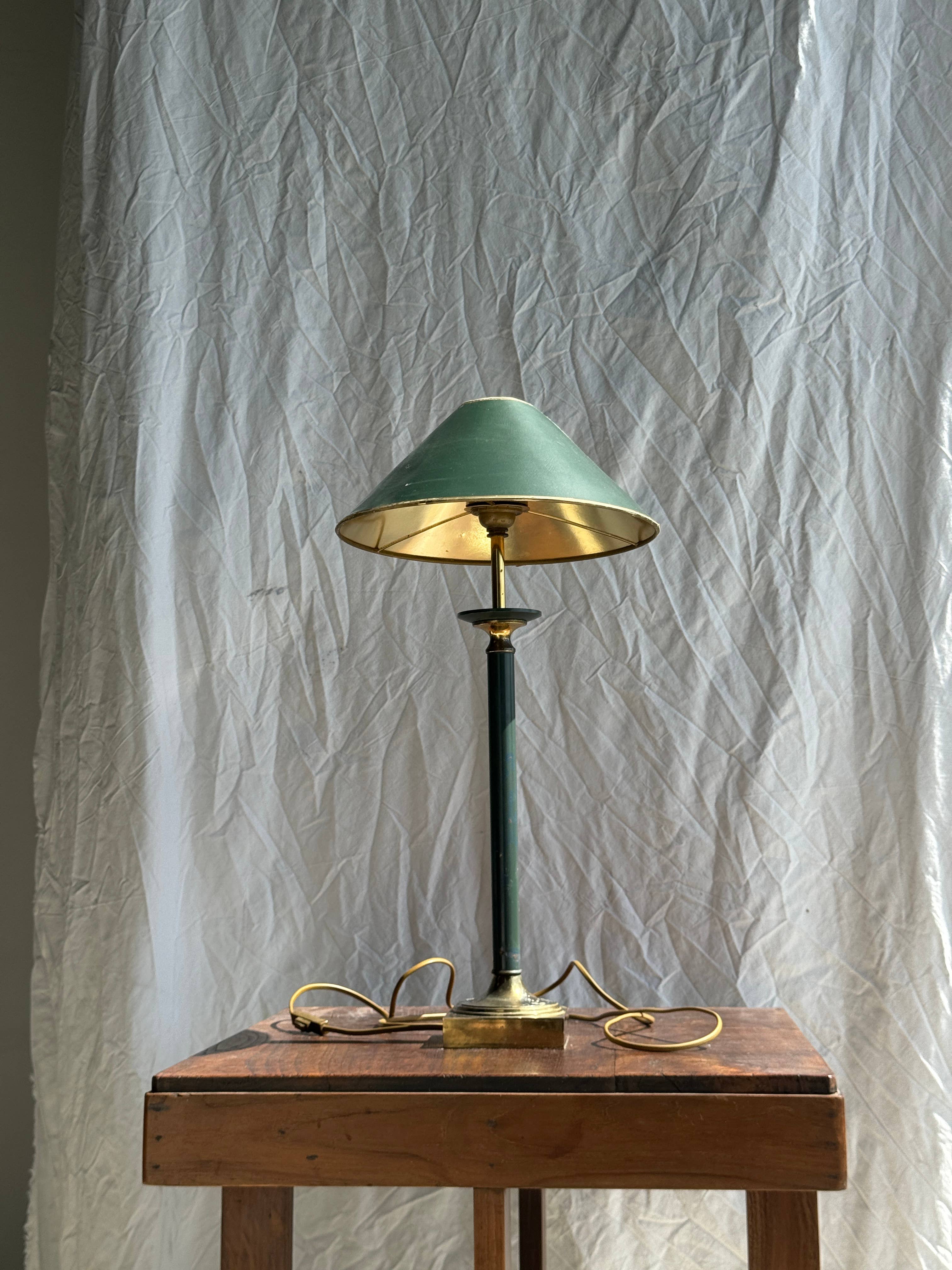 Office Objets - Wholesale Accent/Desk Lamp - Vintage green and gold table lamp H60 D301