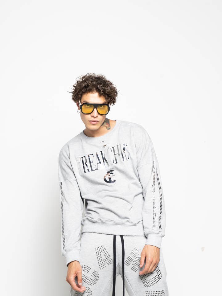 Felpa con logo S. Destroy per la vendita all'ingrosso da parte di Freakchic ny