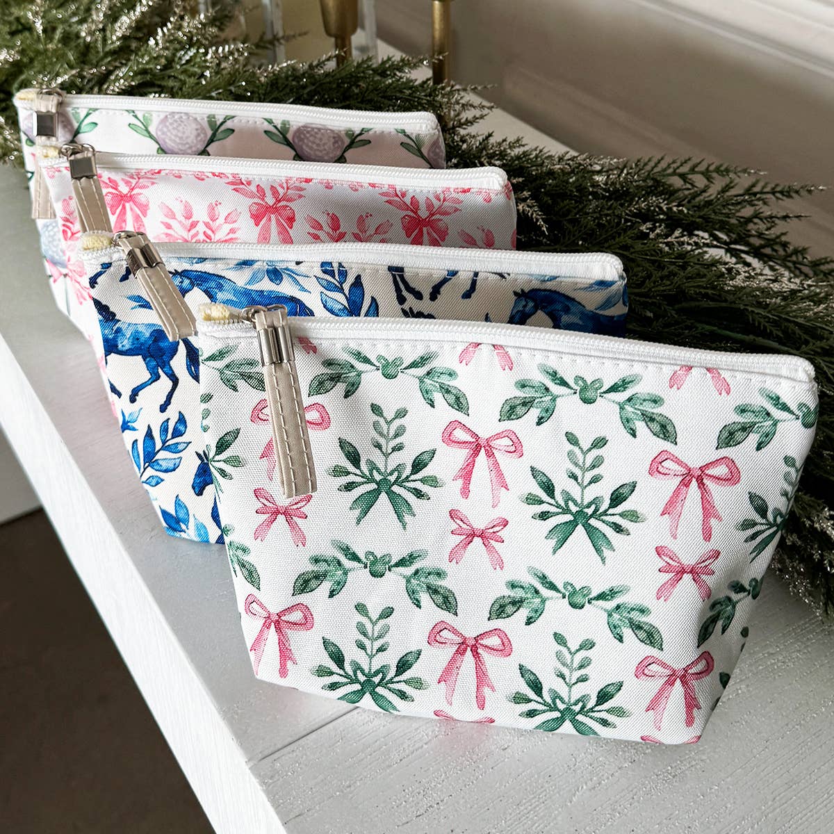 Loven x Mini Momo – Großhandel Schmink-/Kosmetiktasche – MakeUp Kosmetiktasche – Süßes Kulturbeutel-Case mit Pferdemotiv7