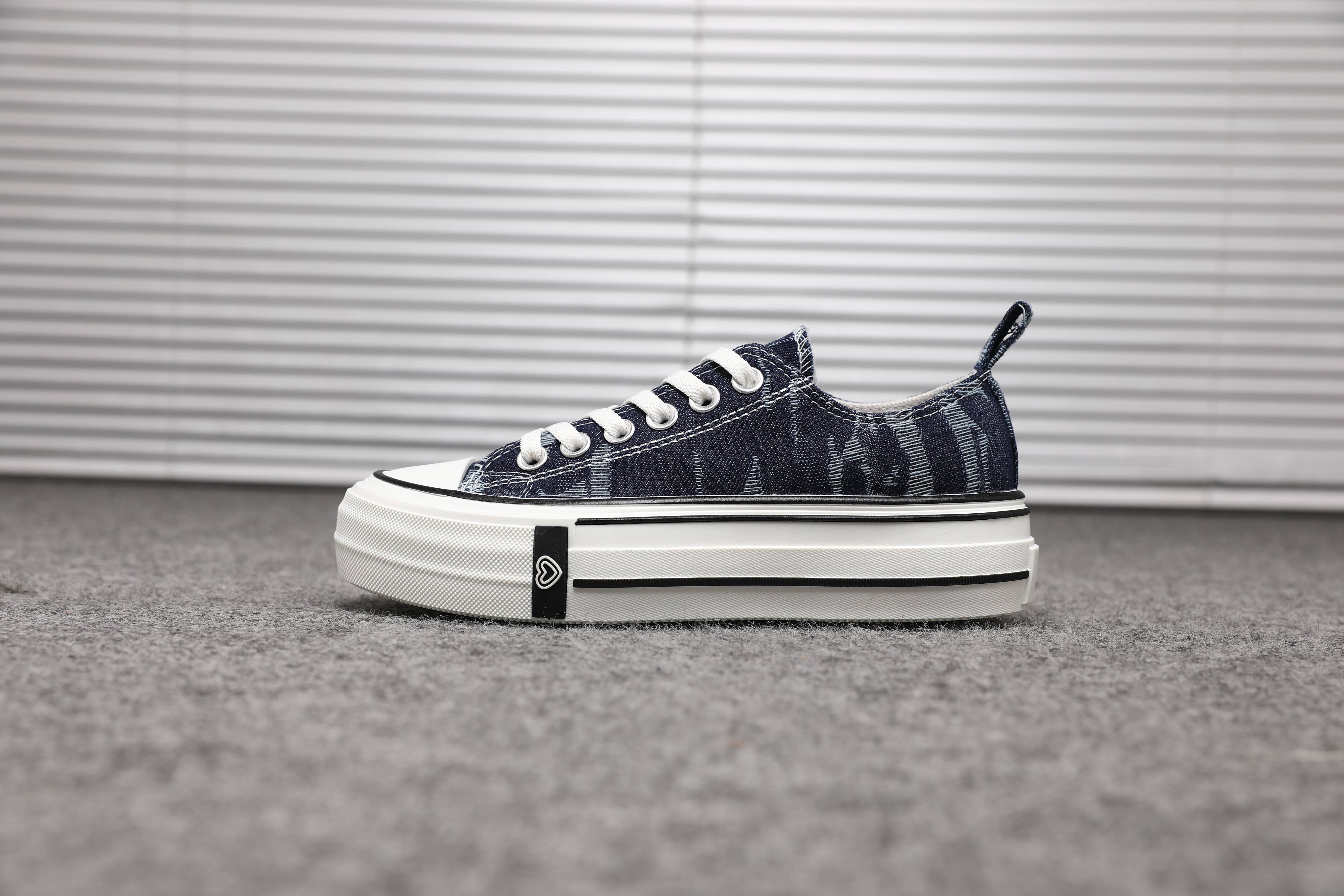 Top Staka - Wholesale Sneakers - Dames - Top Staka damessneakers van canvas met chunky plateauhak4