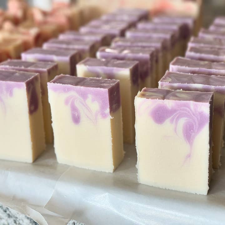 AM & Co. - Wholesale Bar Soap - Lavender Tallow Soap (White Label)