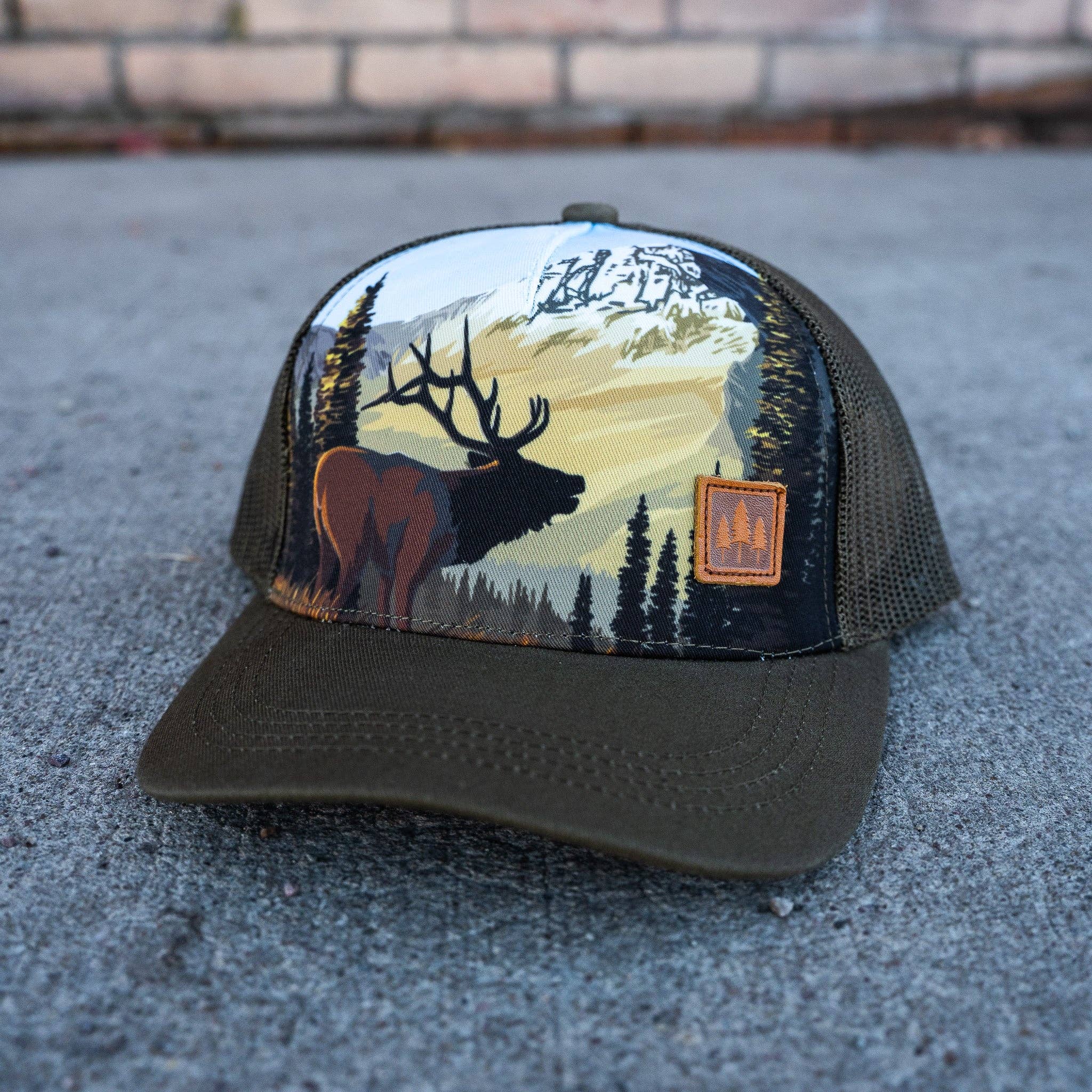 The Montana Scene - Wholesale Trucker Hat - Unisex - Elk Unisex Trucker - Brown2