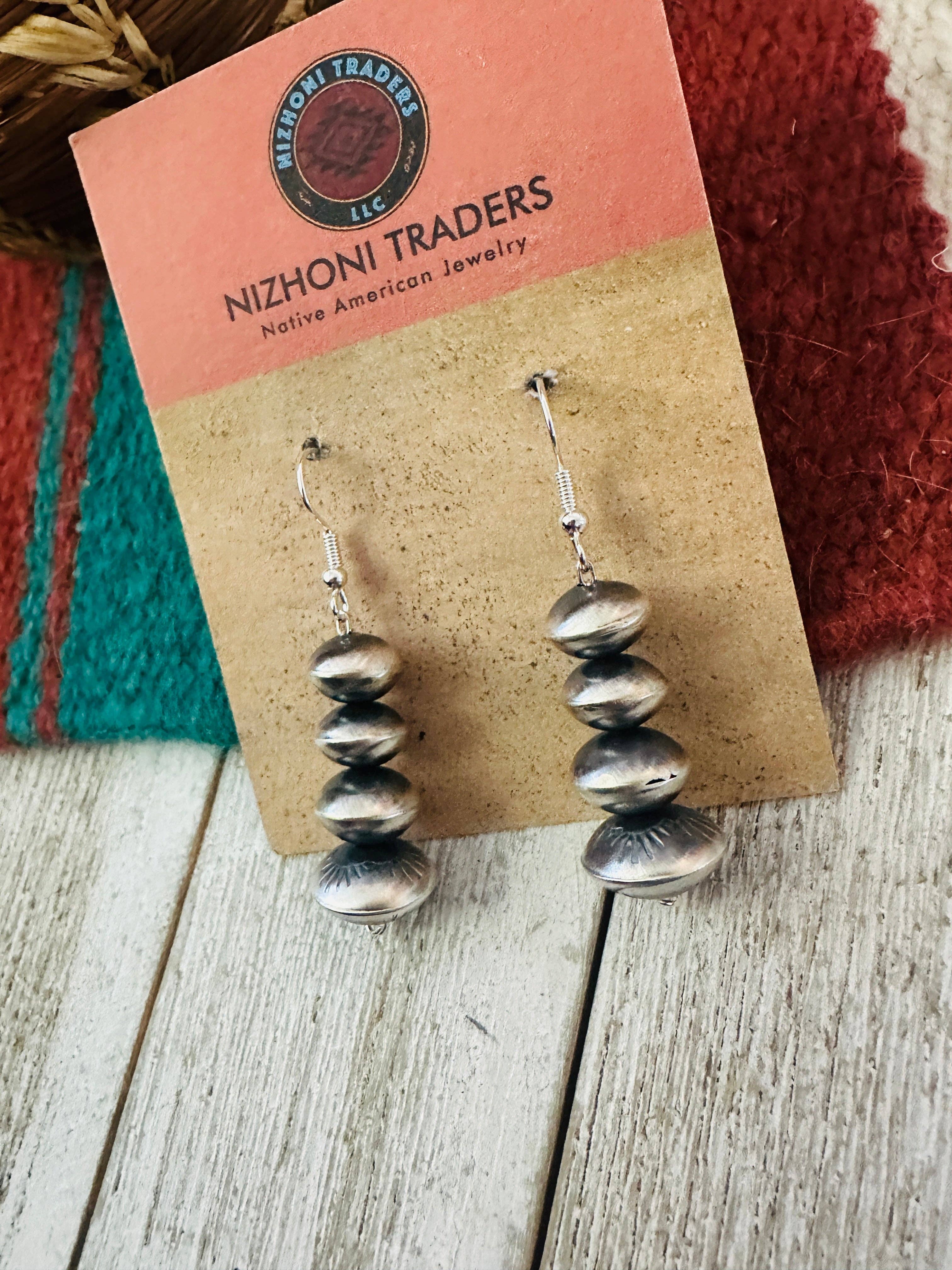 Nizhonitradersllc - Vente Boucles d'oreilles pendantes - Boucles d'oreilles pendantes en argent sterling avec perles Navajo3