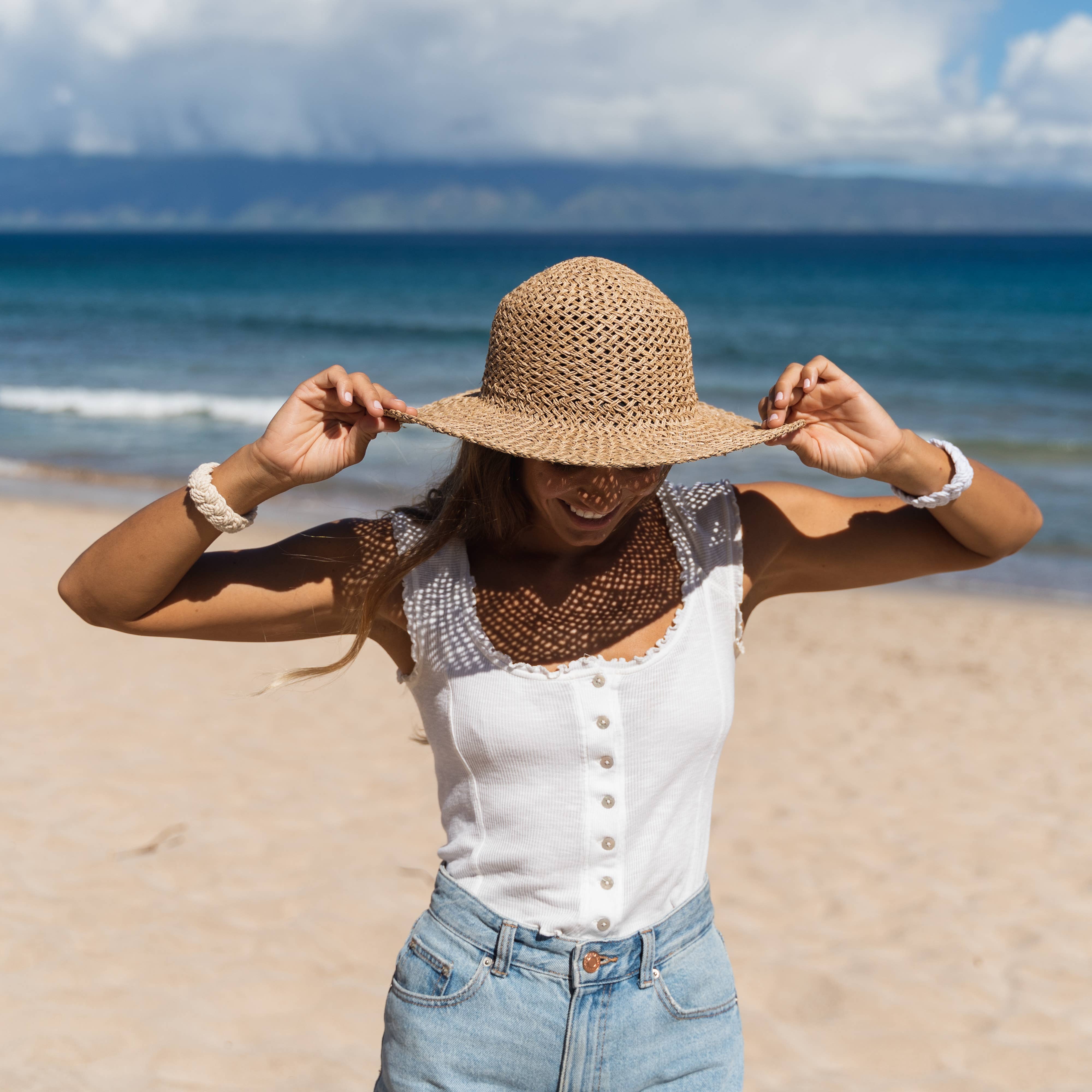 Natalia - Wholesale Jewelry Set - Handmade Sailor Knot Bracelets - White & Natural- SET 27