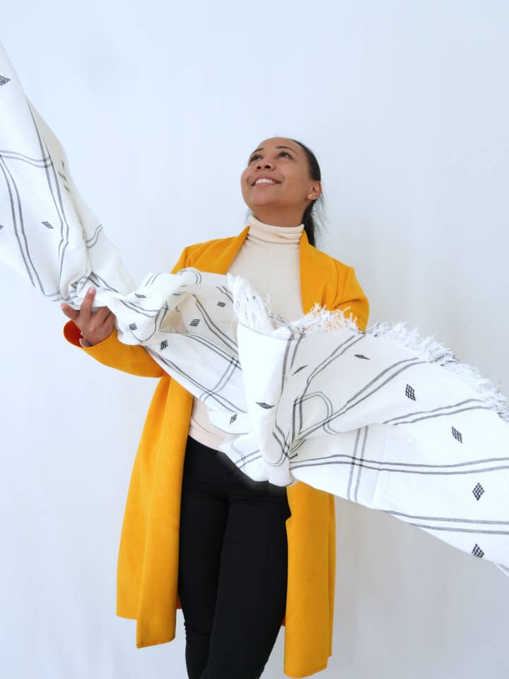 The Masaï Scarf White for wholesale by Memod