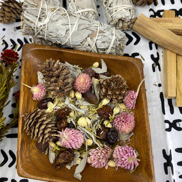 Sunsum Intentional Living - Wholesale Potpourri - Wanderlust, Wildflower & Sage, Naturally Scented, Loose Dried Flowers, Flower Confetti, Potpourri, 2 oz3