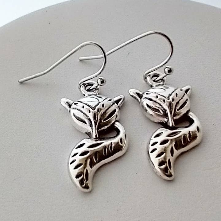 Piccadilly Pendants - Wholesale Dangle Earrings - Silver Fox Earrings, Woodland Jewelry, Nature Earrings0