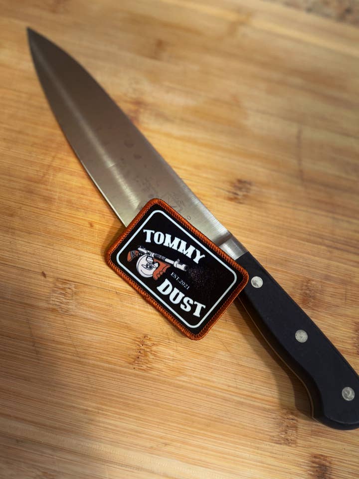 Tommy Gun-Patch für den Großhandel von Tomahawk Jim’s Seasoning