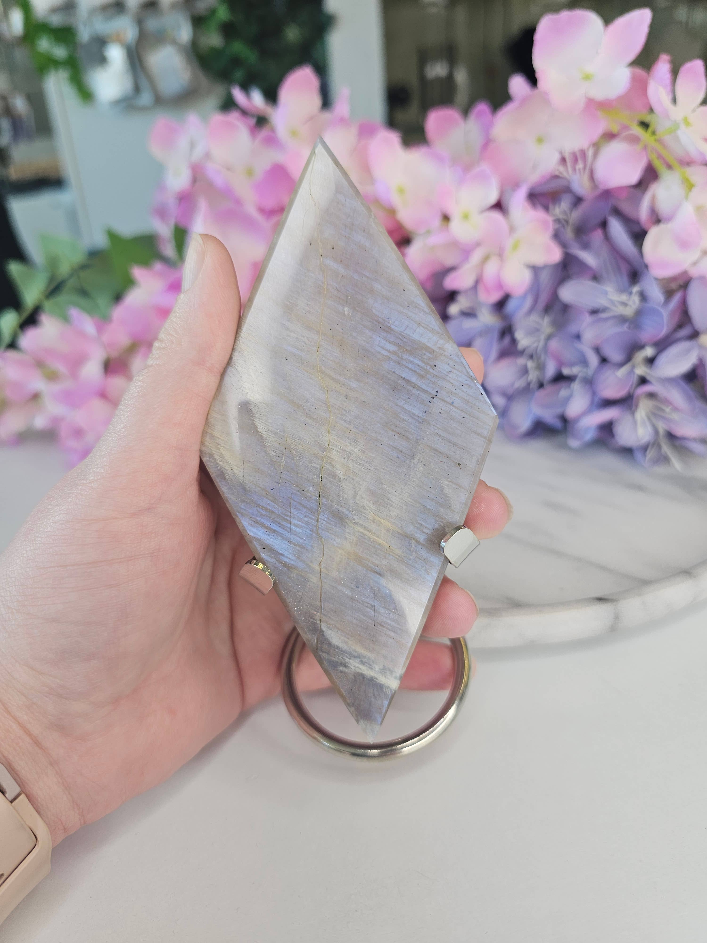 Crystal Cove Minerals – wholesale Spiritual stone/crystal – Moonstone Diamonds On Stands1