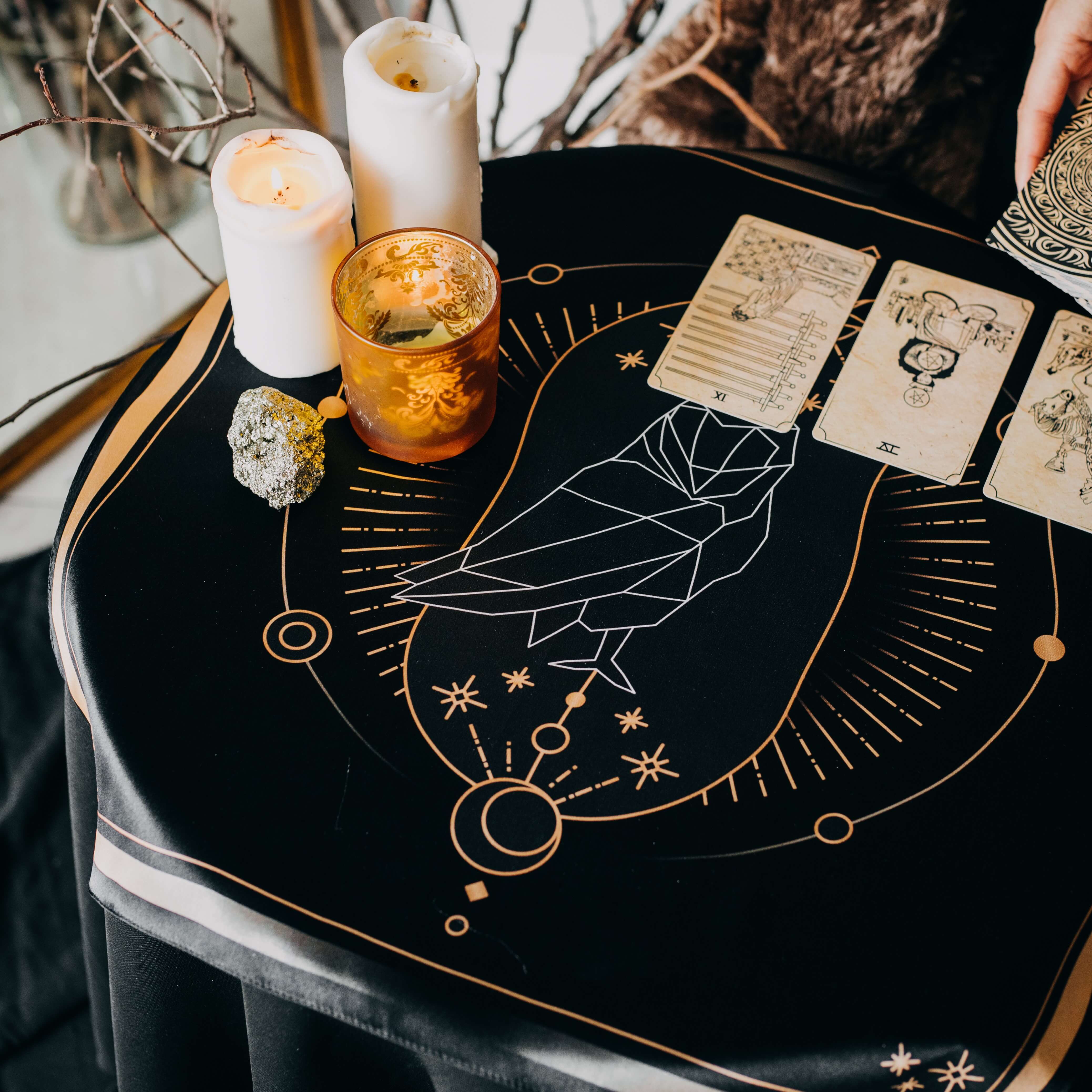 LA MUCI DESIGN - Vente Écharpe – femme - Châle en soie Hibou – Tapis mystique pour tarot et autel4