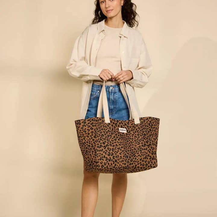 Hindbag - Wholesale Tote Bag - Women's - Claude Leopard Cinnamon Tote Bag
