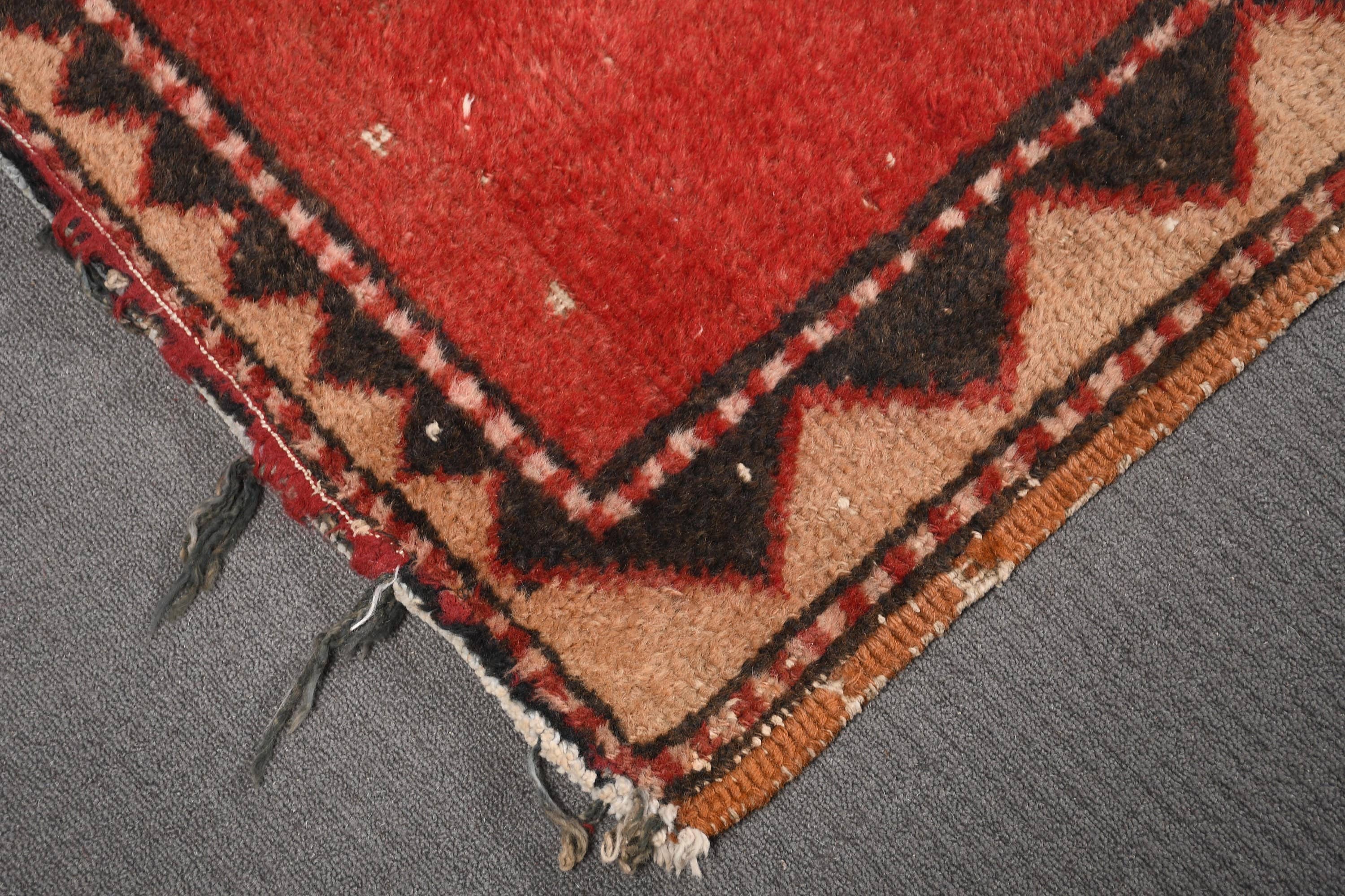 The Loom Wholesale – Engroshandel Løst tæppe – Vintage tyrkisk tæppe, rød aztekisk mønster, 8,4x3,6 ft, SCR-157