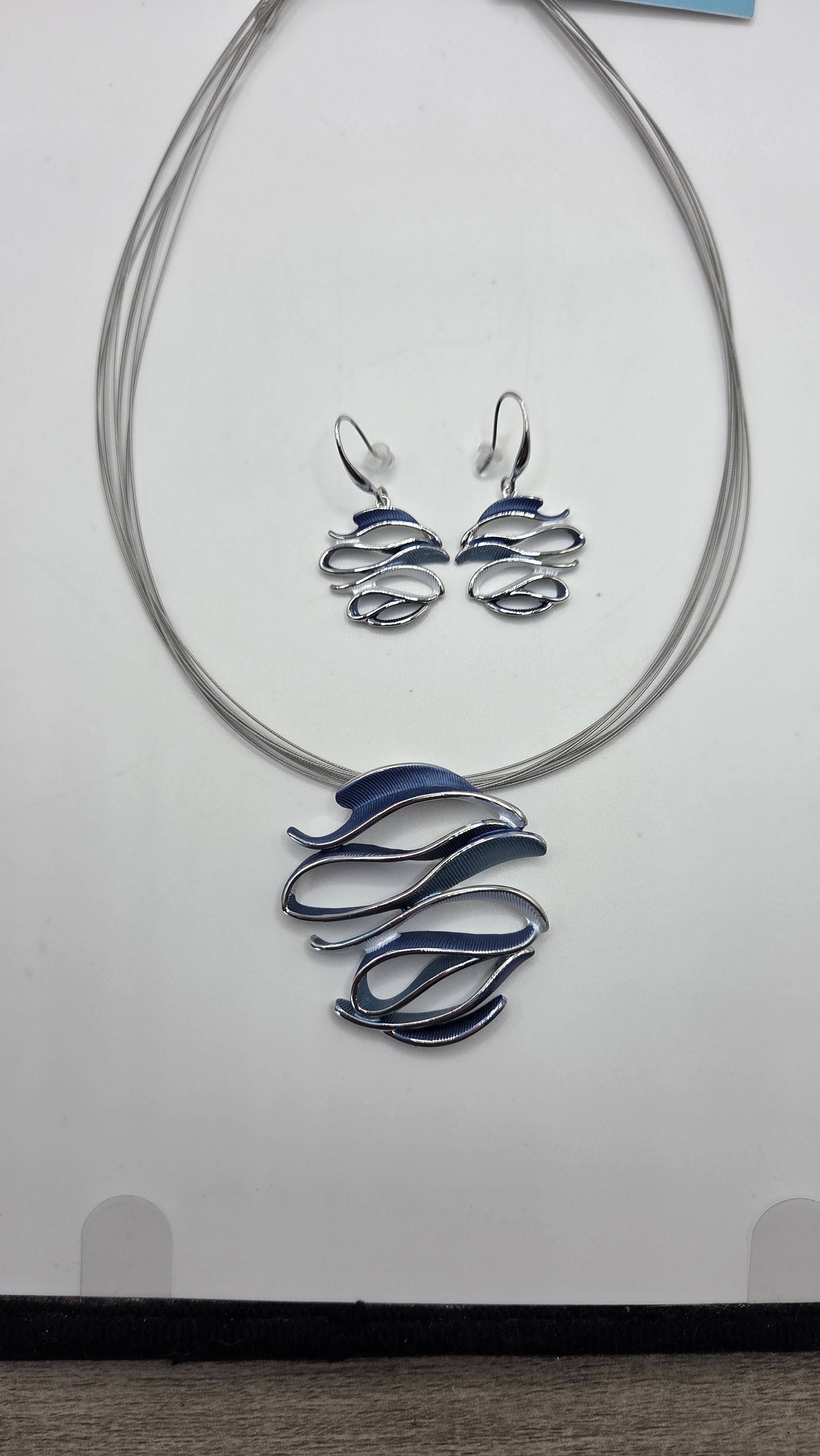 Captiva Blu Jewelry - Wholesale Hoop Earrings - Zig-Zag Colorful Earrings1