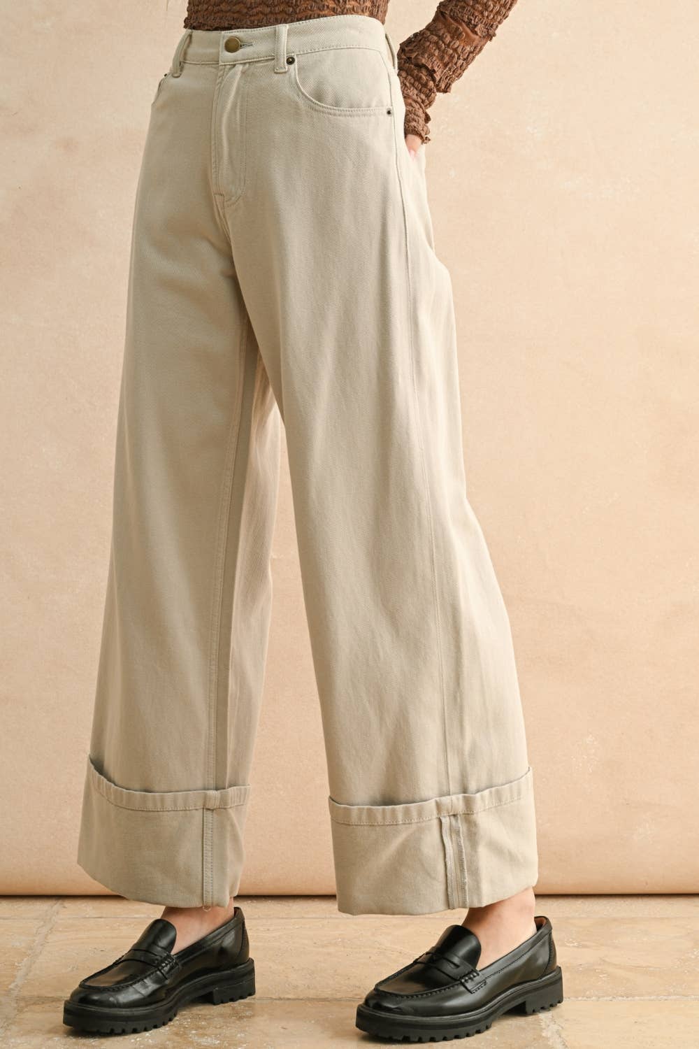 P5434   CUFFED BOTTOM GREY PANTS for wholesale on Faire1