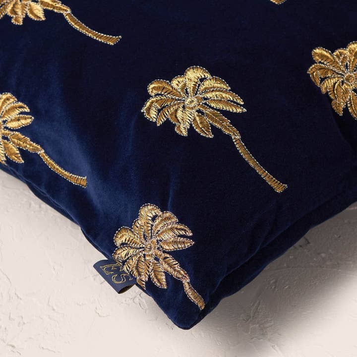 Elizabeth Scarlett Ltd – wholesale Throw pillow cover – Gold Palm Cushion Cover