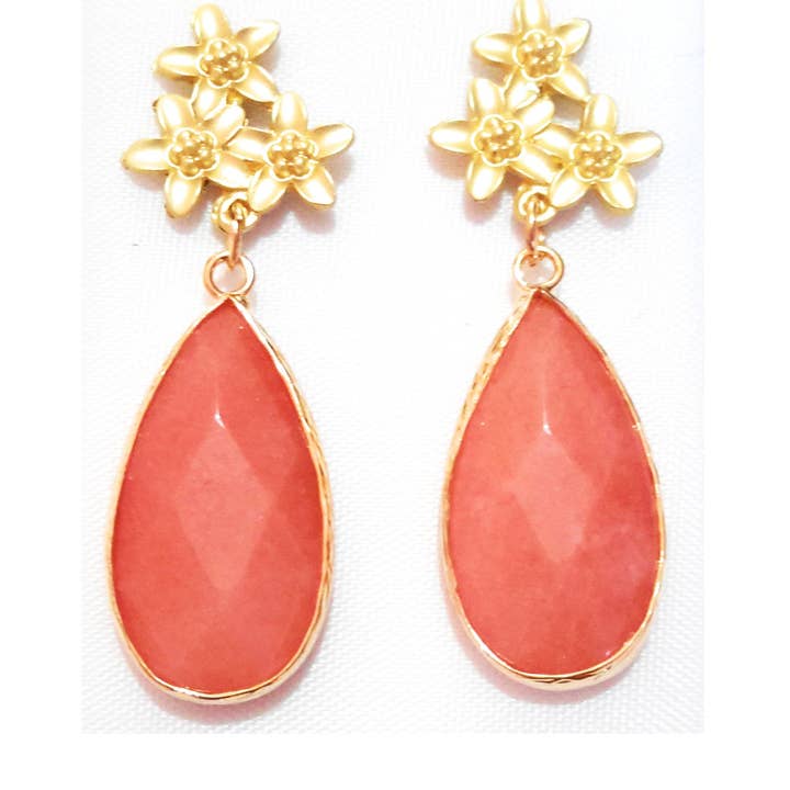 Semiprecious Stone Earrings · Golden Flowers Coral for wholesale by BRANDELIA