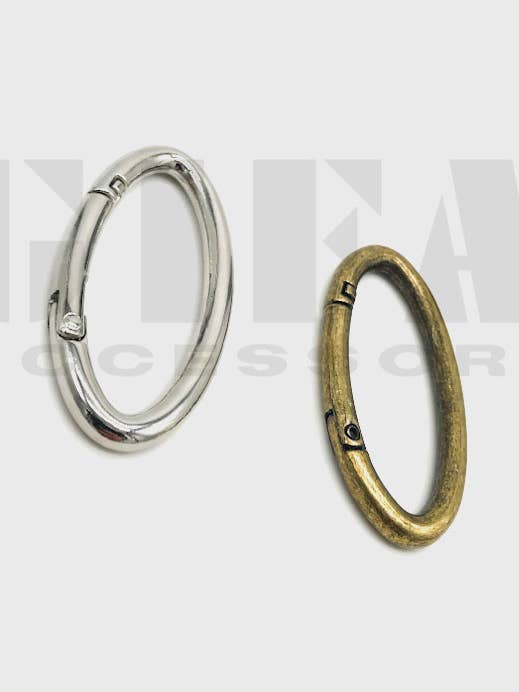 Oval carabiner ring 5 cm round wire for wholesale by Gifa Accessori