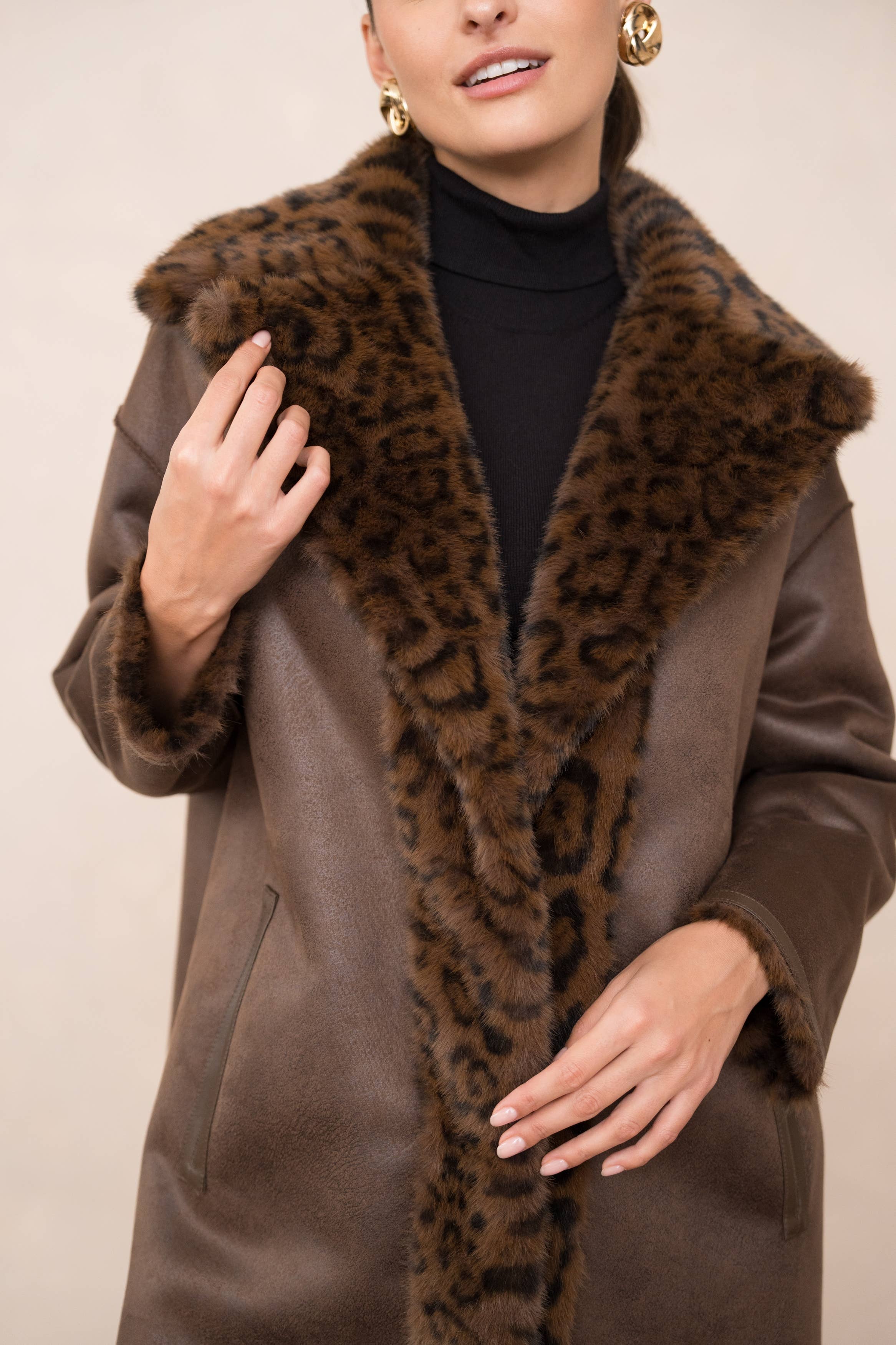 Attentif Paris - Wholesale Fur/Faux Fur Coat - Women's - Long synthetic fur coat with lapel collar18