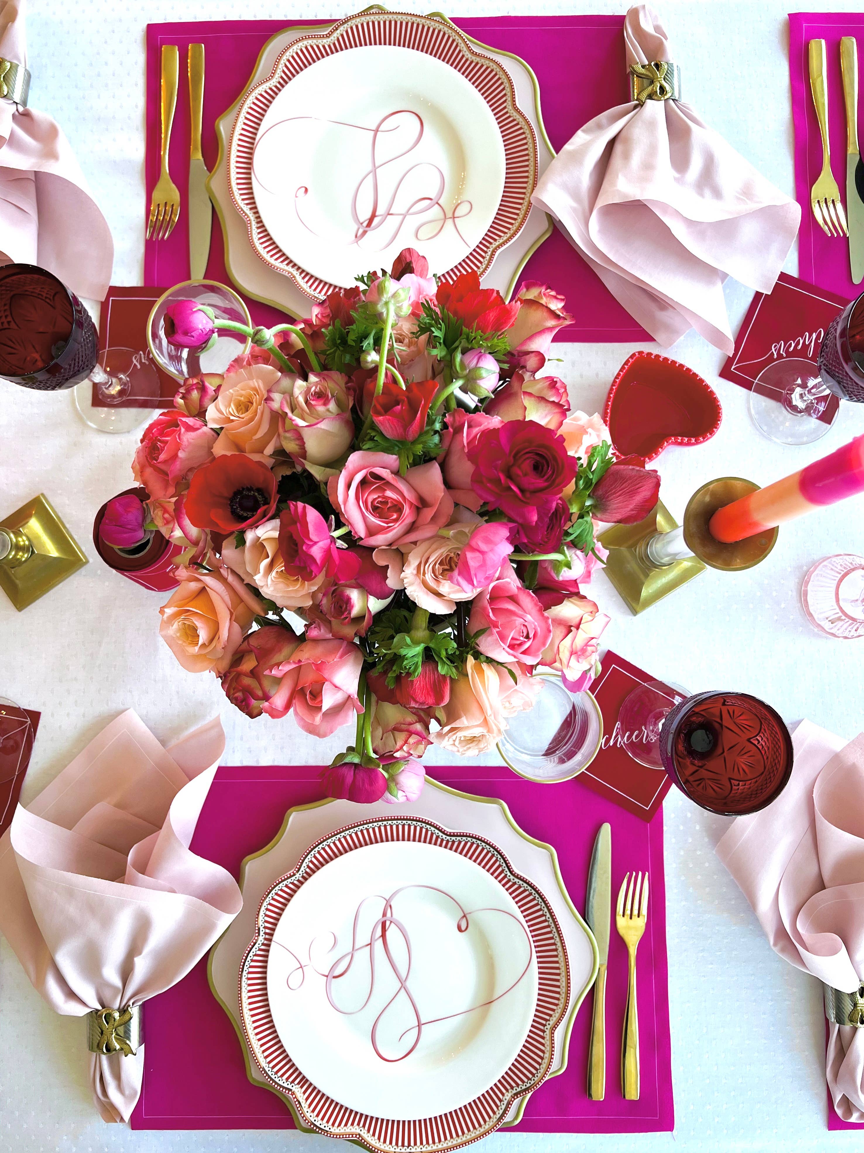 Toasting With Tara - Wholesale Wegwerpservet - Katoenen Cocktailservet Rol: The Red Carpet - Wit "Cheers"6