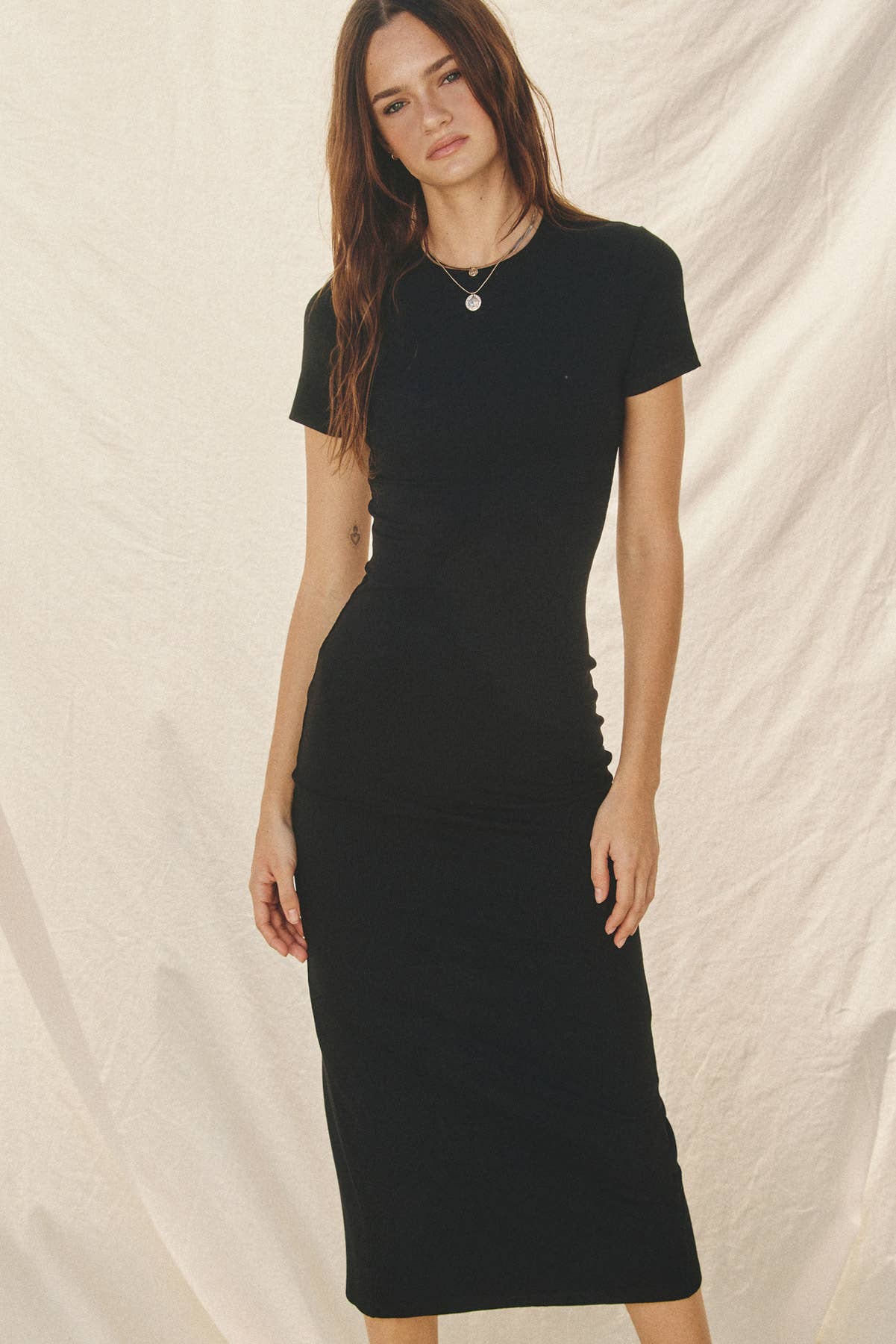Dress Forum - Wholesale Dress - Women's - Ribbed Knit Back Slit T-Shirt Dress (1)41