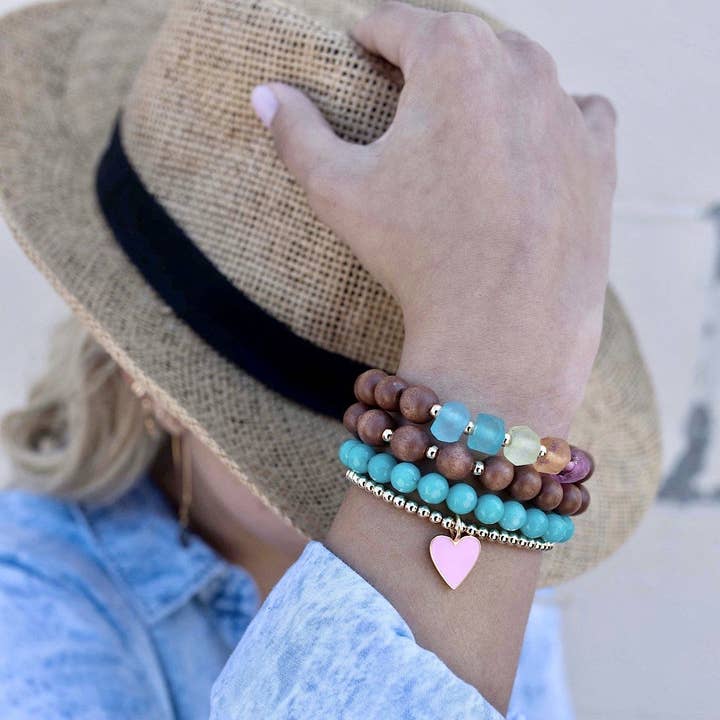 Ensemble de bracelets en perles de bois Rainbow Candy Boho pour la vente par Isabelle Grace Jewelry