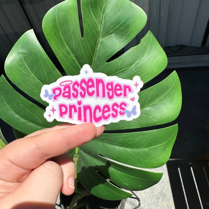 ShopSourSweetener - Vente Autocollant - Autocollant Passenger Princess, Spoiled Vibes, mème1