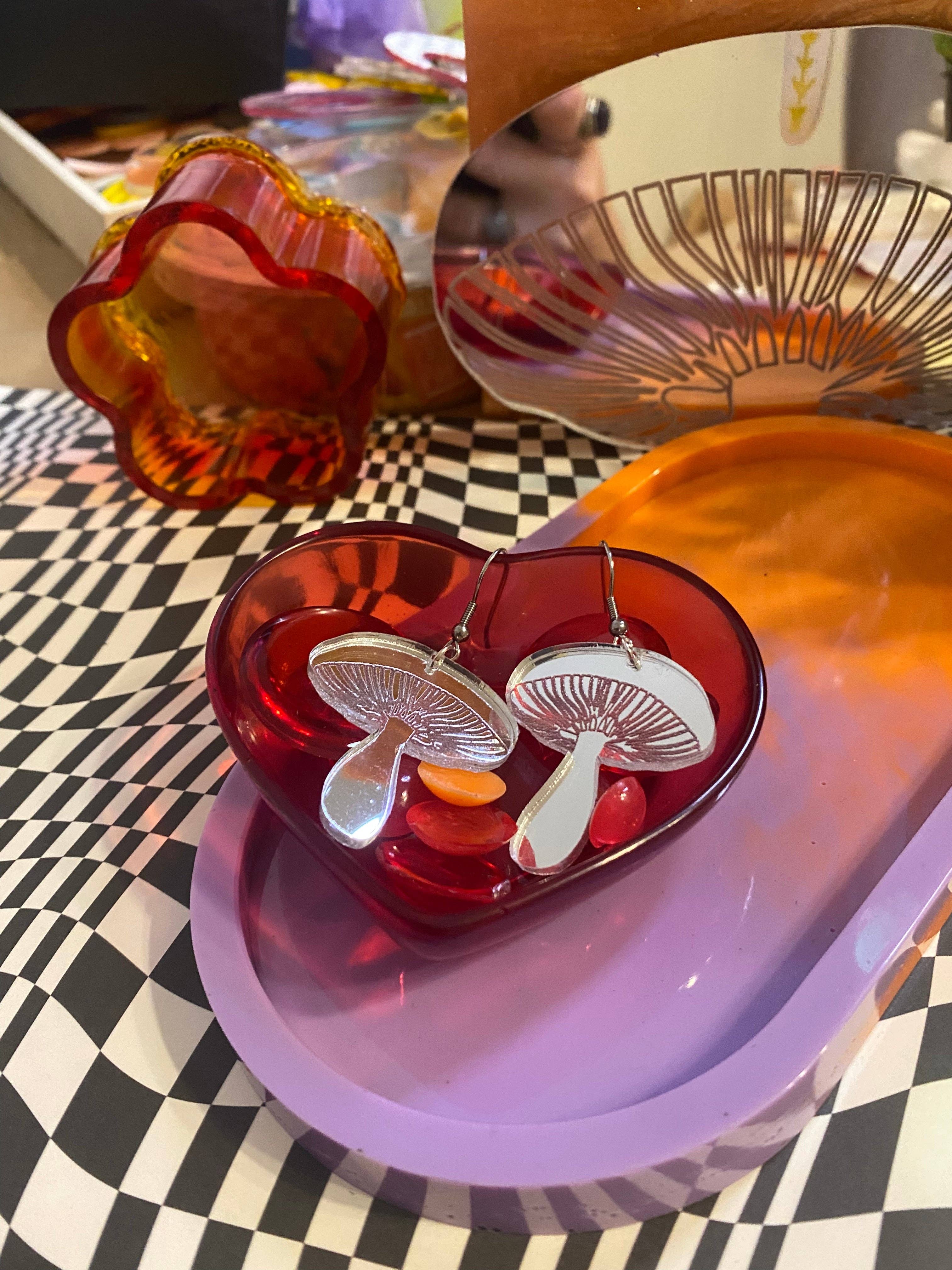 friedflowers – wholesale Dangle earrings – Mystical Mushroom Colour Changing Earrings1