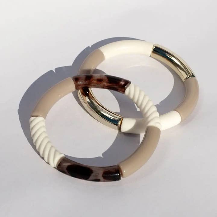 Duo de pulseiras bege leopardo Chipre por atacado de Camila Brua