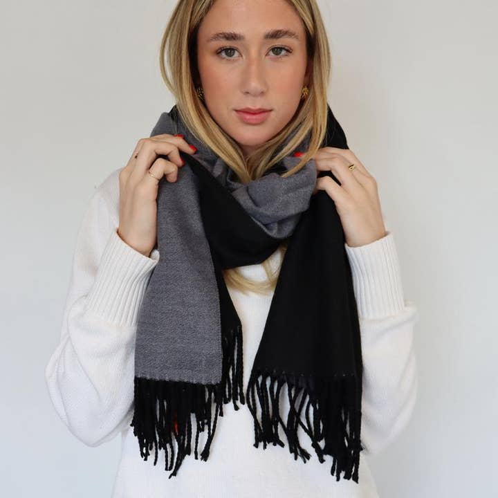 Cinnamon Creations - Wholesale Scarf - Women's - Reversible Two-Tone Scarf