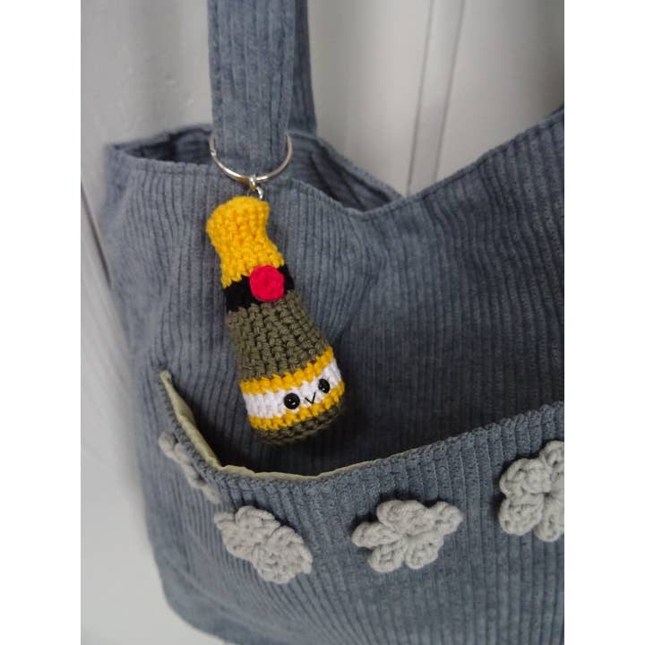 Knuffelsenzo - Wholesale Keychain - Women's - Champagne bottle keychain2