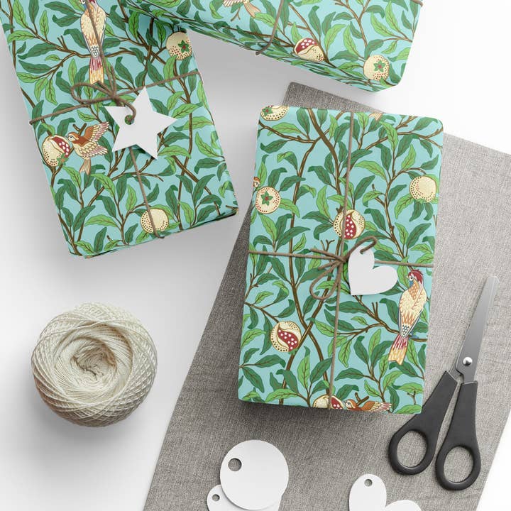 Gavepapir inspireret af William Morris - Bird & Pomegranate Collection (Tiffany Blue) for engroshandel hos Willy Morris Home Emporium