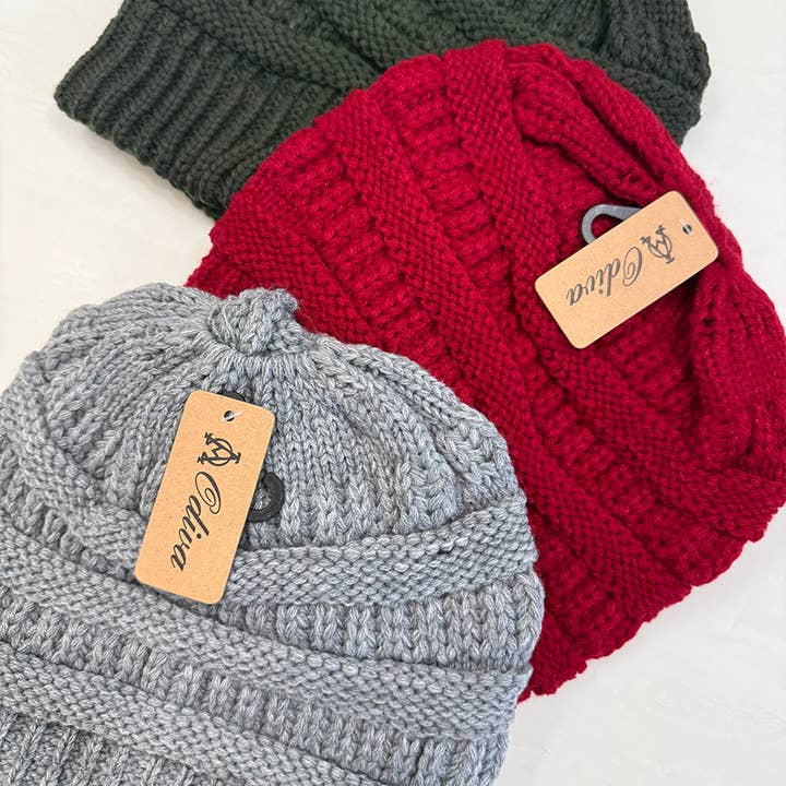 assorti Bonnets en maille côtelée pour queue de cheval en vente sur Faire12