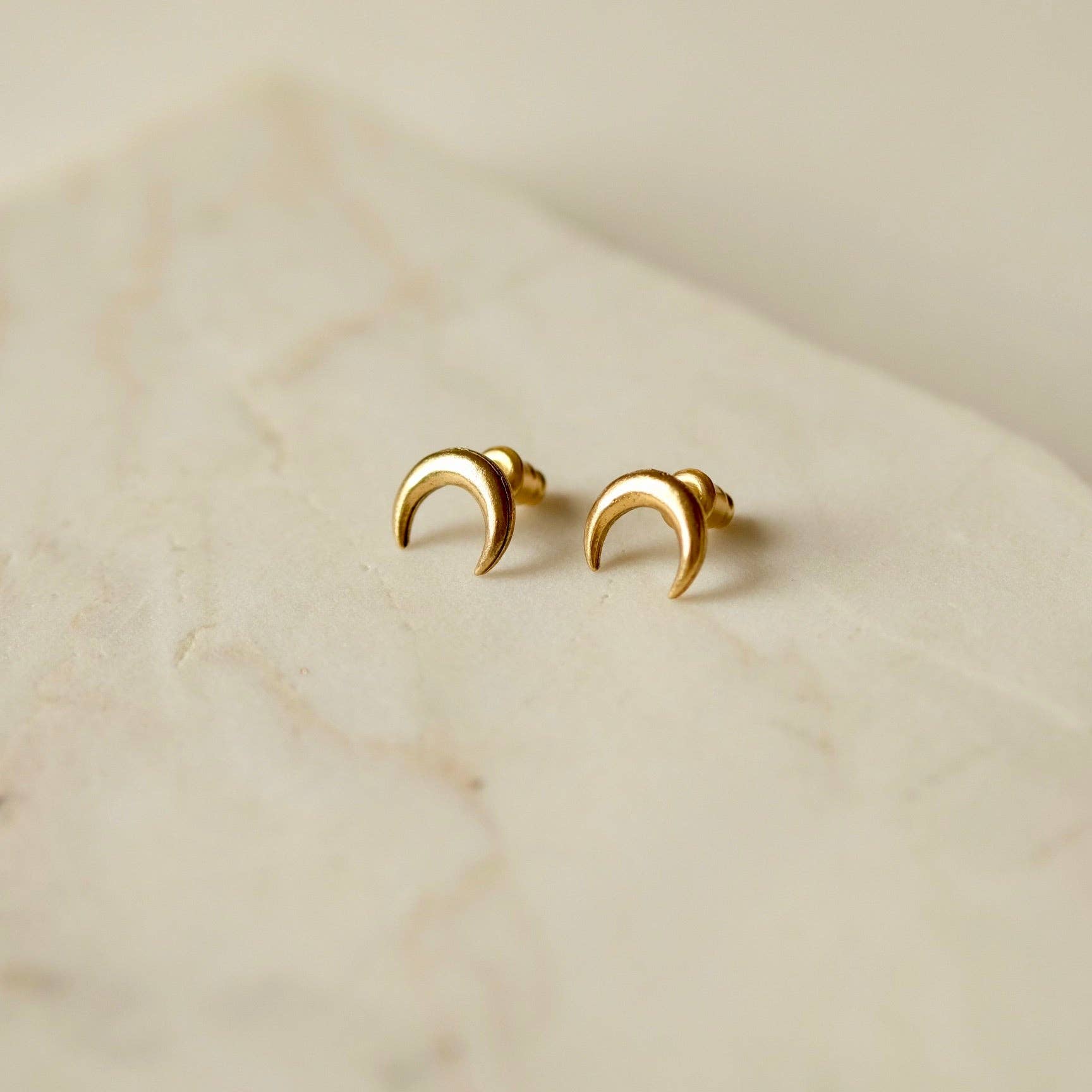 Tilly Doro – Engroshandel Ørestikkere – Stor Halvmåne ørestikker2