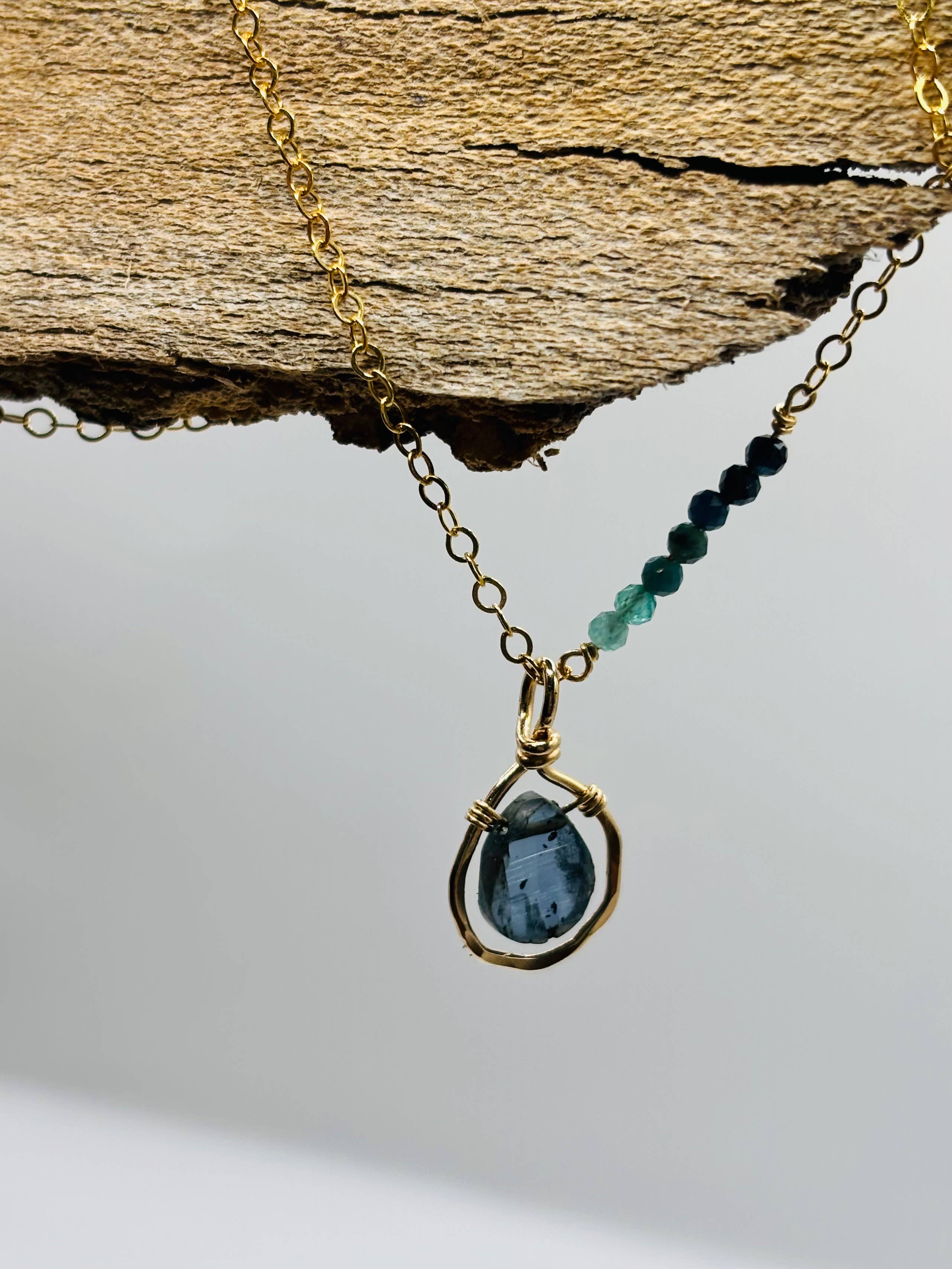 Rachel Renee Jewelry - Wholesale Pendant/Charm Necklace - ALICIA Freeform Gemstone Necklace With Embellishment2