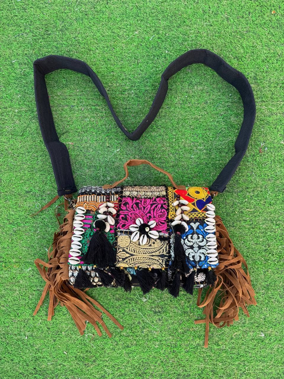 GYPSY STUDIO - Wholesale Shoulder Bag - Women's - Ethnic Banjara Shoulder Handcrafted Bag Woman's Banjara Bag9