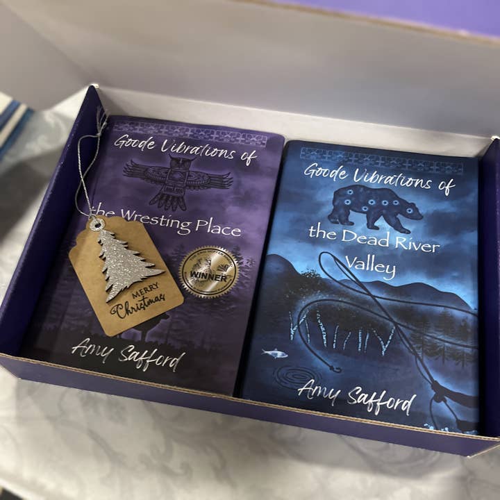 Coffret Cadeau Série de 2 Livres : Fiction Historique Surnaturelle pour la vente par GoodeVibrations.com