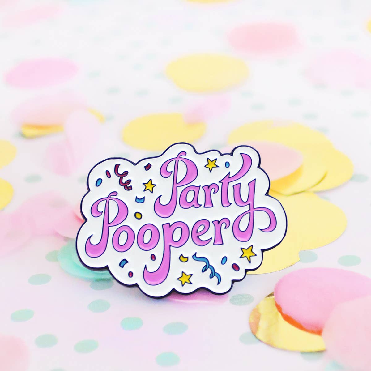 Kate Gabrielle – Engroshandel Reversnål/knap – Party pooper emalje reversnål0