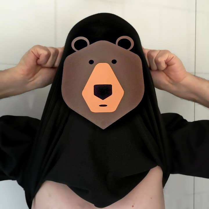Dukki Gifts – wholesale T-shirts med screentryck – Unisex – Fråga mig om min BEAR Disguise T-shirt1