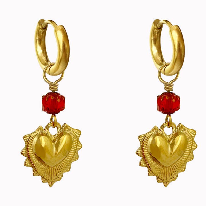 Orecchini statement con cuore per la vendita all'ingrosso da parte di Don' aparte