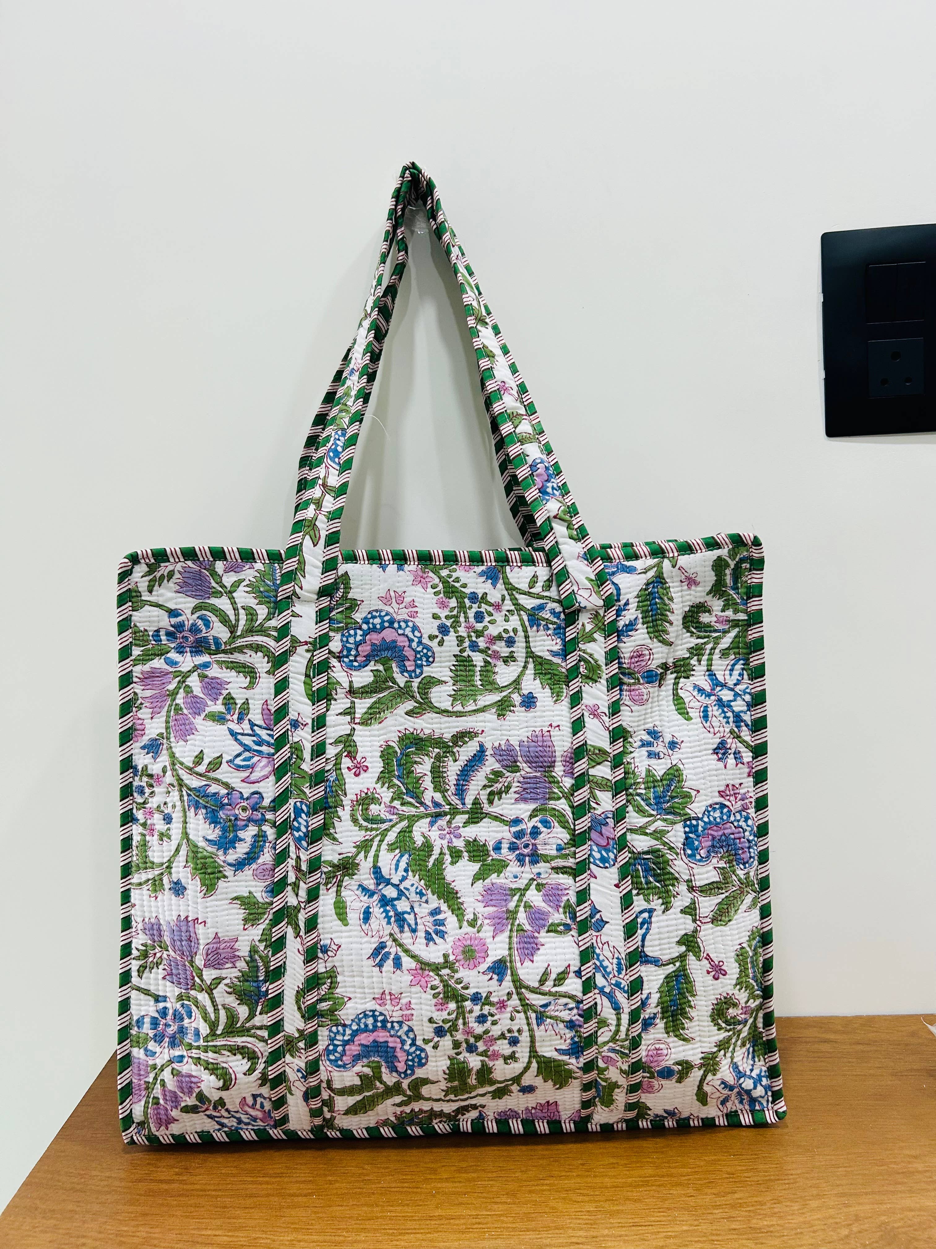 Meghcraft - Wholesale Tote Bag - Women's - Cotton Quilted Tote Bag Floral Block Print Beach Bag 1