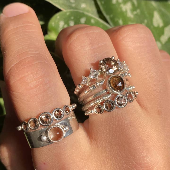 Smoky Quartz Solitaire Ring por atacado de Mi Raíz Jewelry