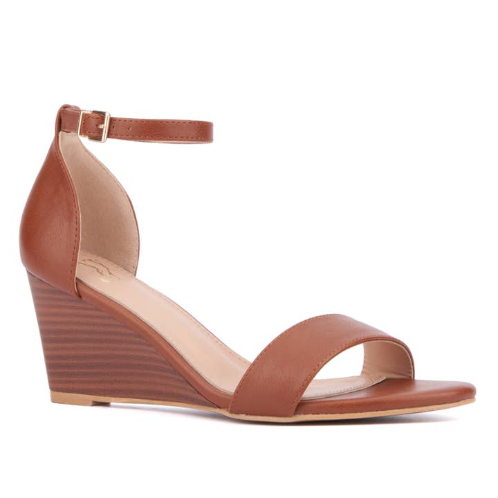 Sandali con zeppa Sharona da donna New York & Company per la vendita all'ingrosso da parte di S3 Holding