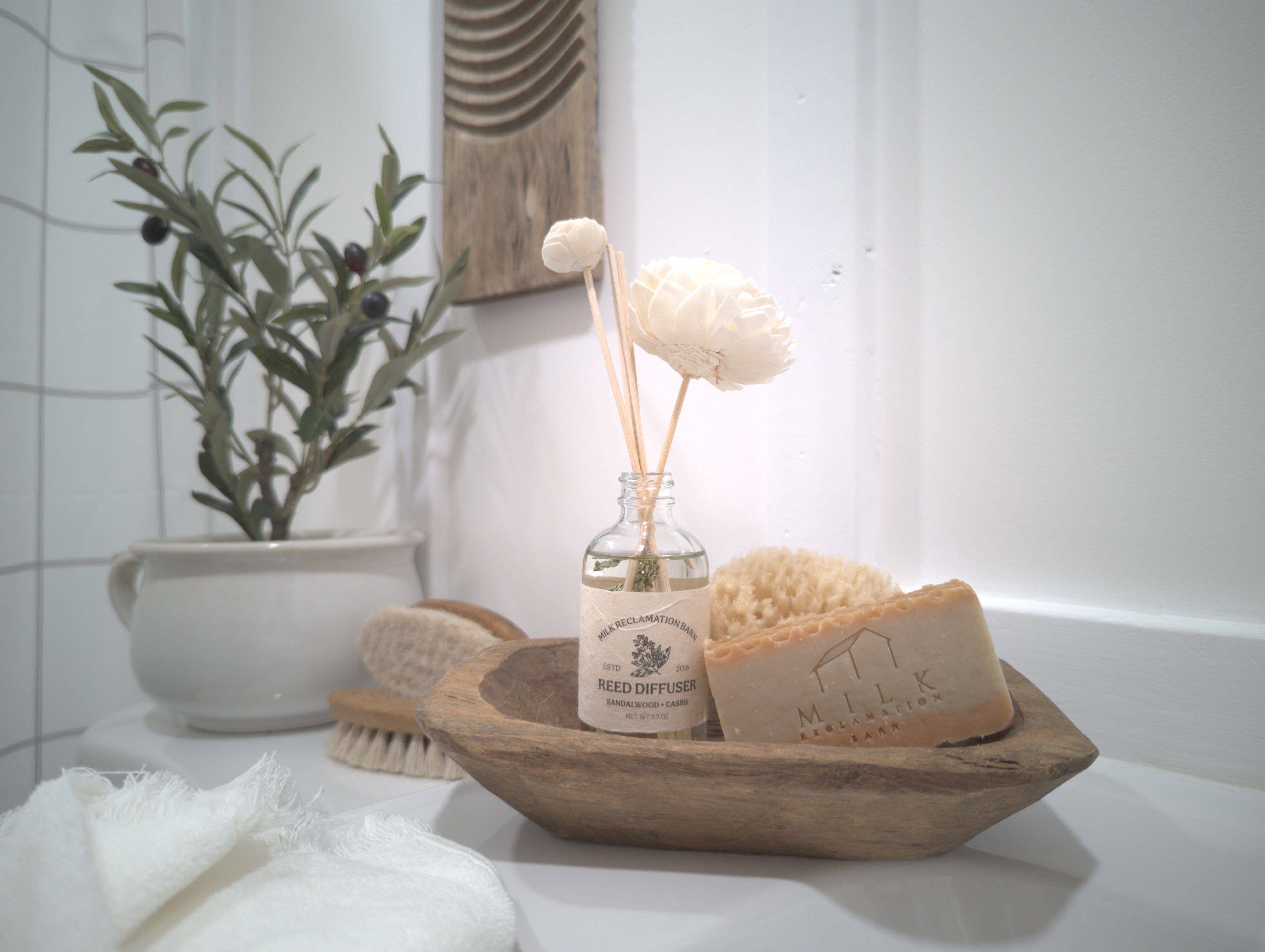 Milk Reclamation Barn - Vente Diffuseur à tiges - Diffuseur en rotin avec roseaux en rotin et fleurs de sola7